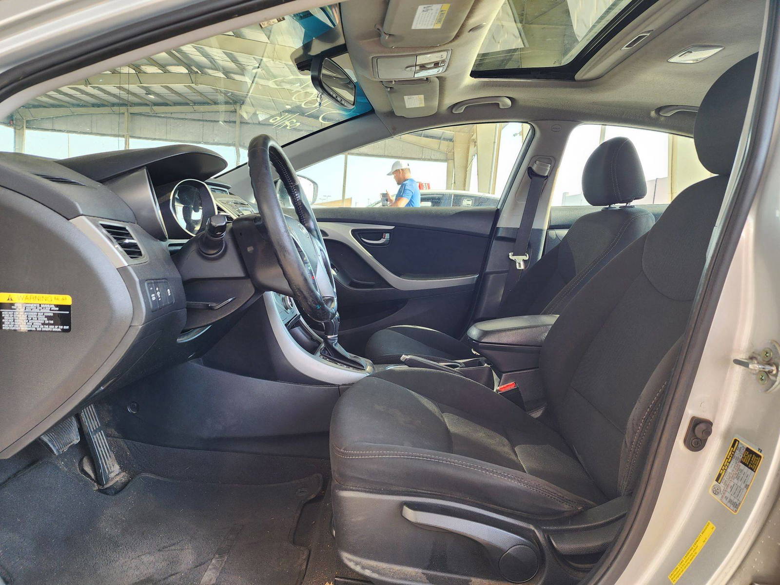 2015 HYUNDAI ELANTRA — 248 120 Miles — Lot AE3FH — Souq - Marhaba Auctions Used Cars - Image 9
