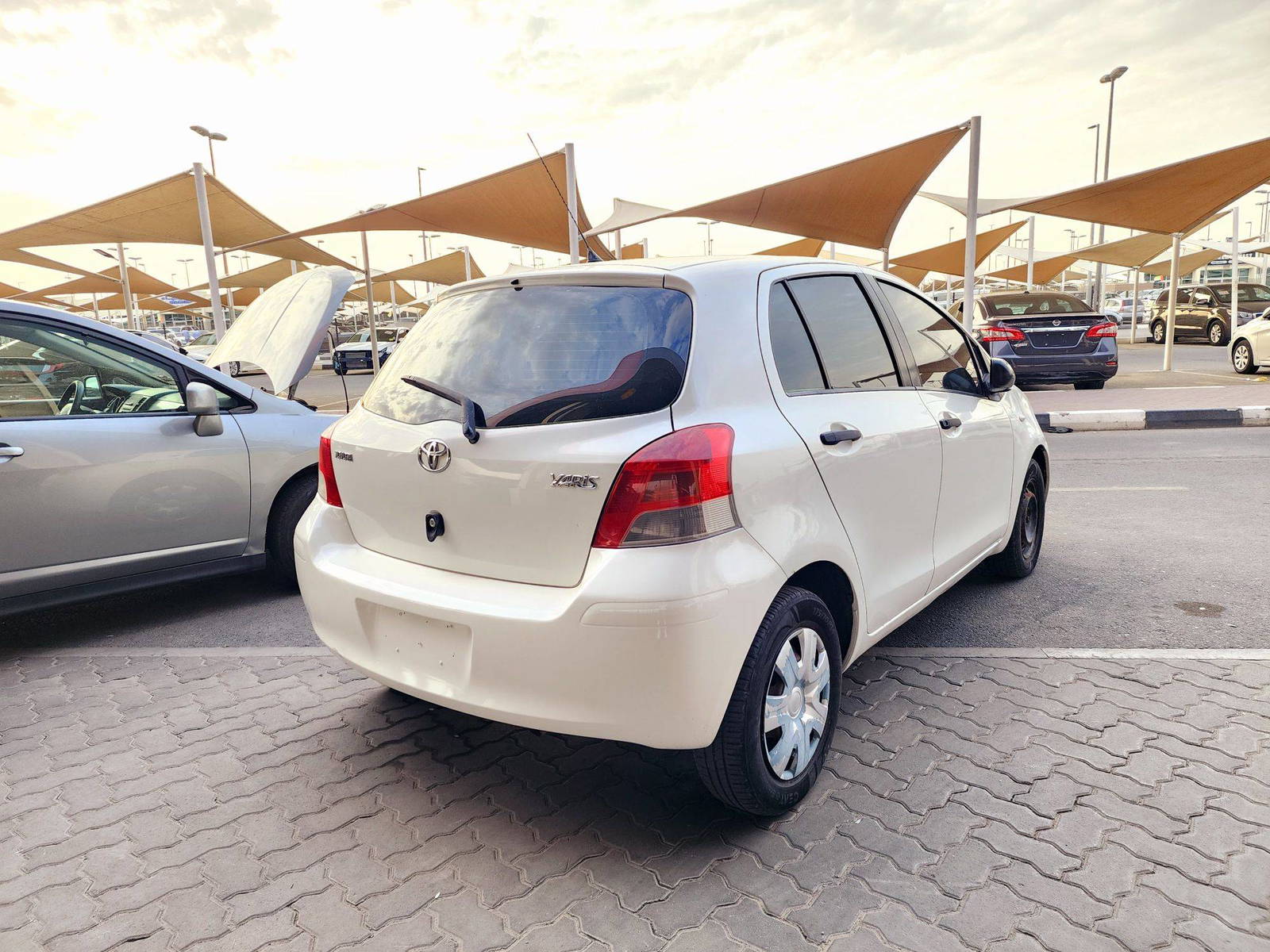 2009 TOYOTA YARIS — 379455 KM — Lot 95123242 — Souq - Marhaba Auctions Used Cars - Image 4