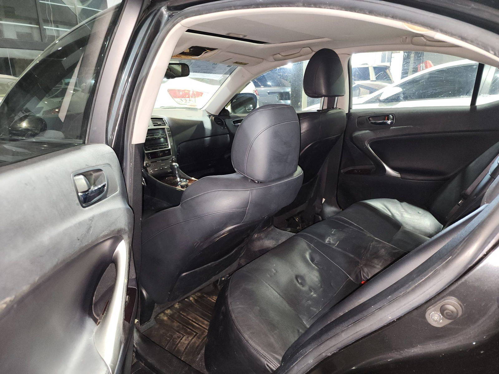 2007 LEXUS IS 250 — 166982 Miles — Lot 72016314 — Souq - Marhaba Auctions Used Cars - Image 7