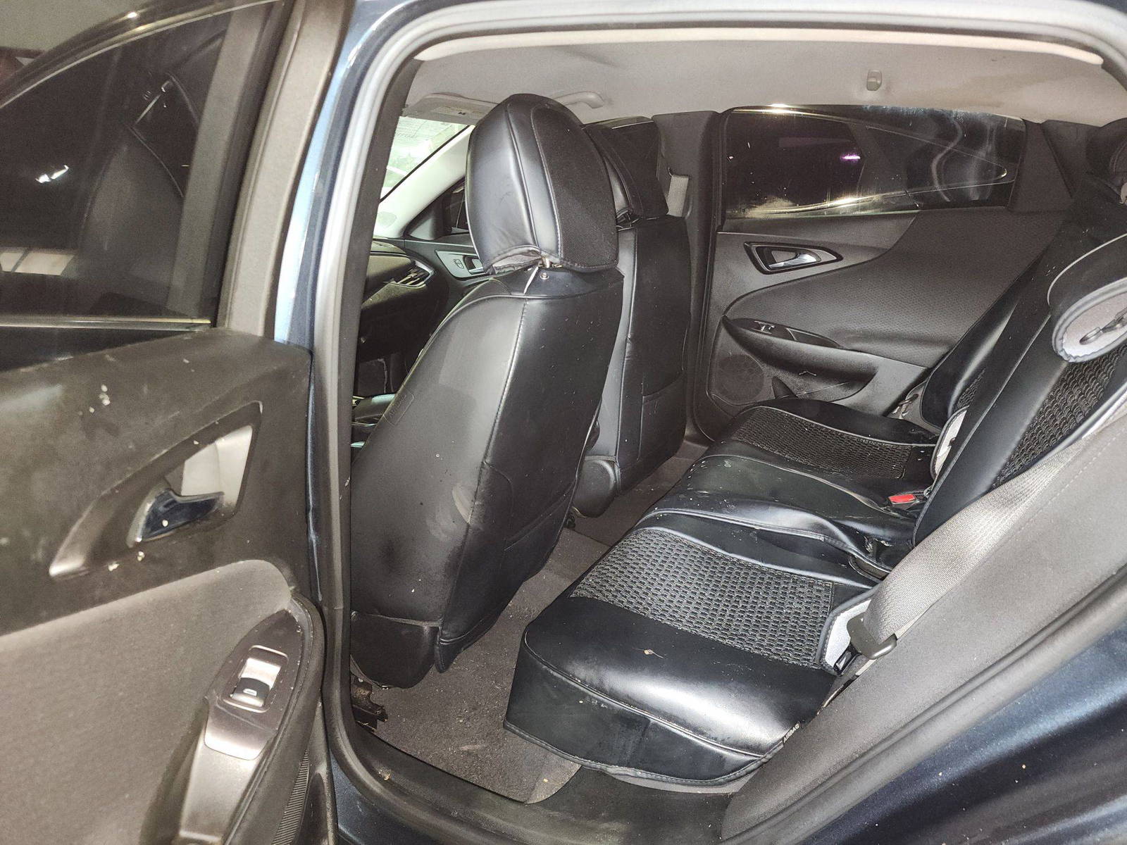 2019 CHEVROLET MALIBU — 146331 Miles — Lot 3165971 — Souq - Marhaba Auctions Used Cars - Image 8