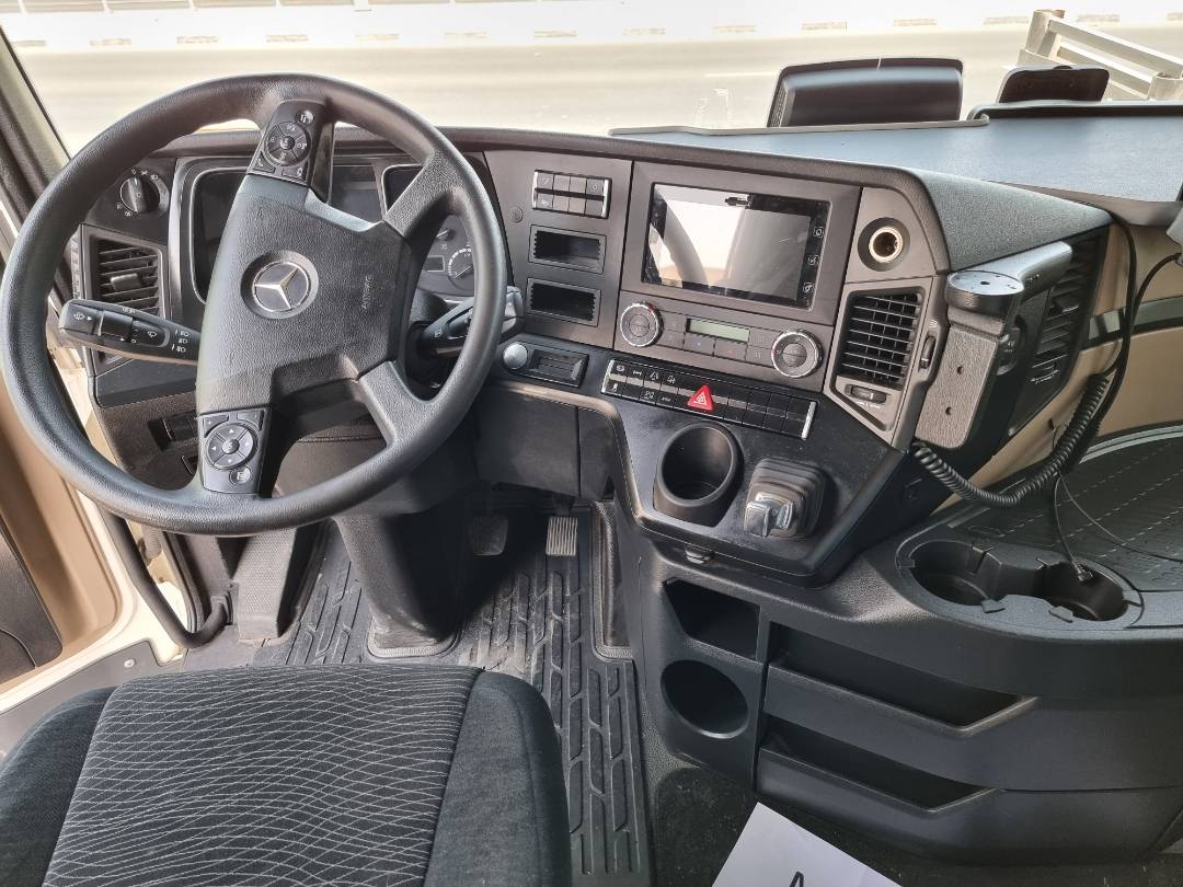2018 MERCEDES BENZ ACTROS 1840 — 950492 KM — Lot 10219213 — Main - Marhaba Auctions Used Cars - Image 8