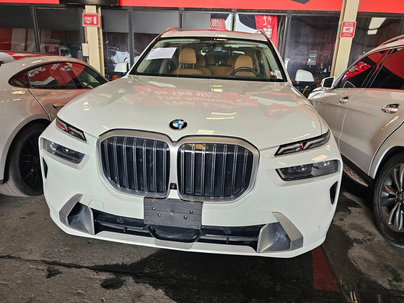2025 BMW X7 XDRIVE40I — 30811 Miles — Lot 9W84852 — Souq - Marhaba Auctions Used Cars - Image 5