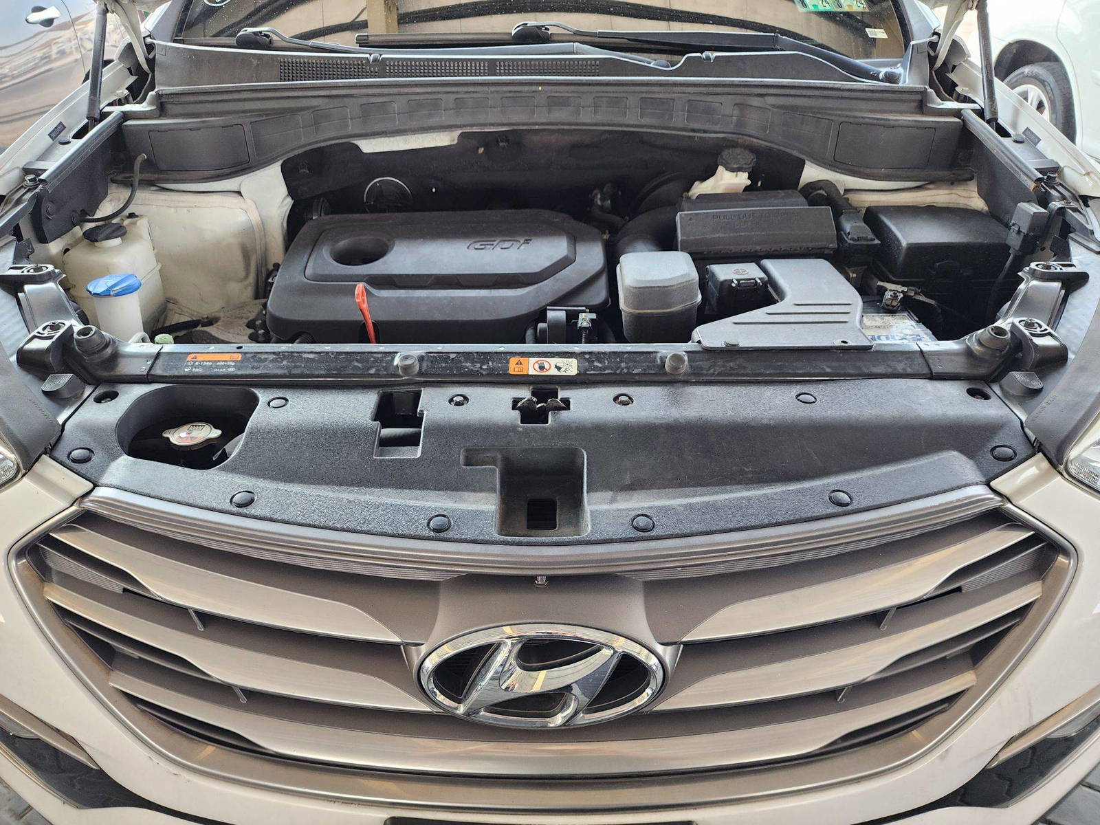 2017 HYUNDAI SANTA FE SPORT — 104687 Miles — Lot H015250 — Souq - Marhaba Auctions Used Cars - Image 11