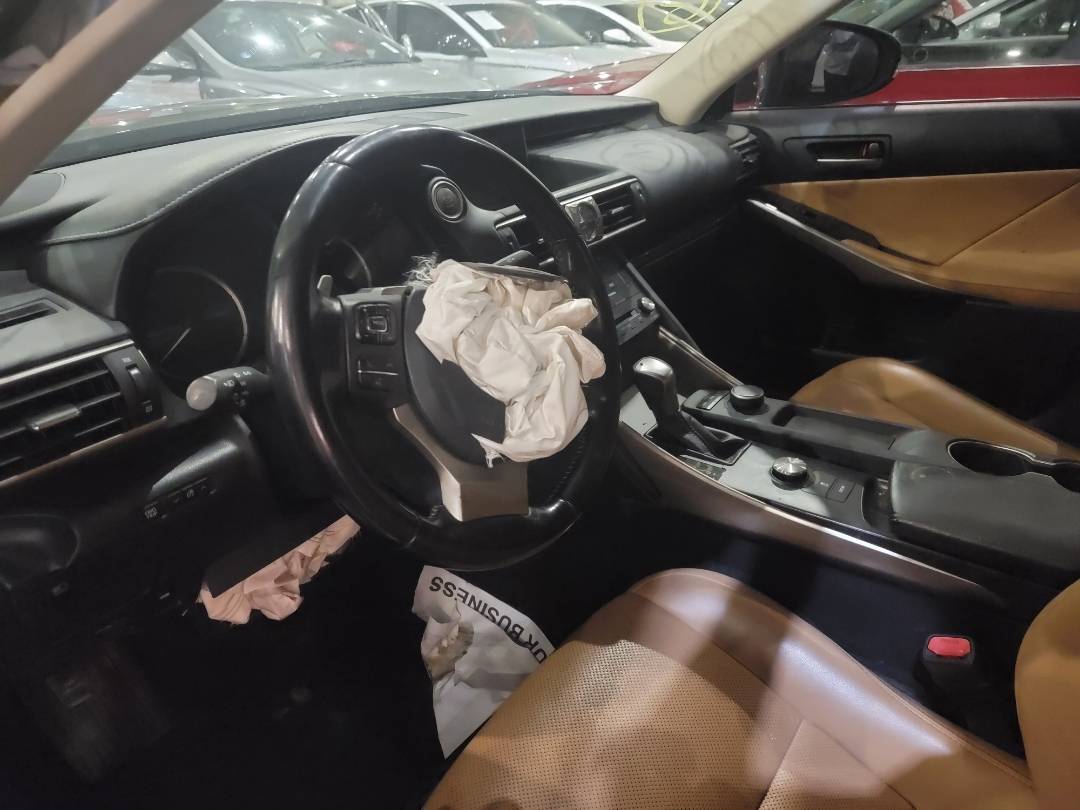 2017 LEXUS IS 200T — 187643 Miles — Lot H5050941 — Main - Marhaba Auctions Used Cars - Image 8