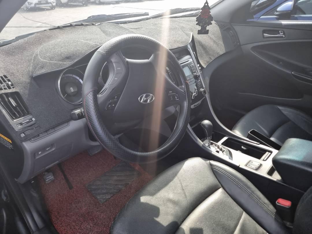 HYUNDAI SONATA 2010 - Marhaba Auction Used Cars - Image 8