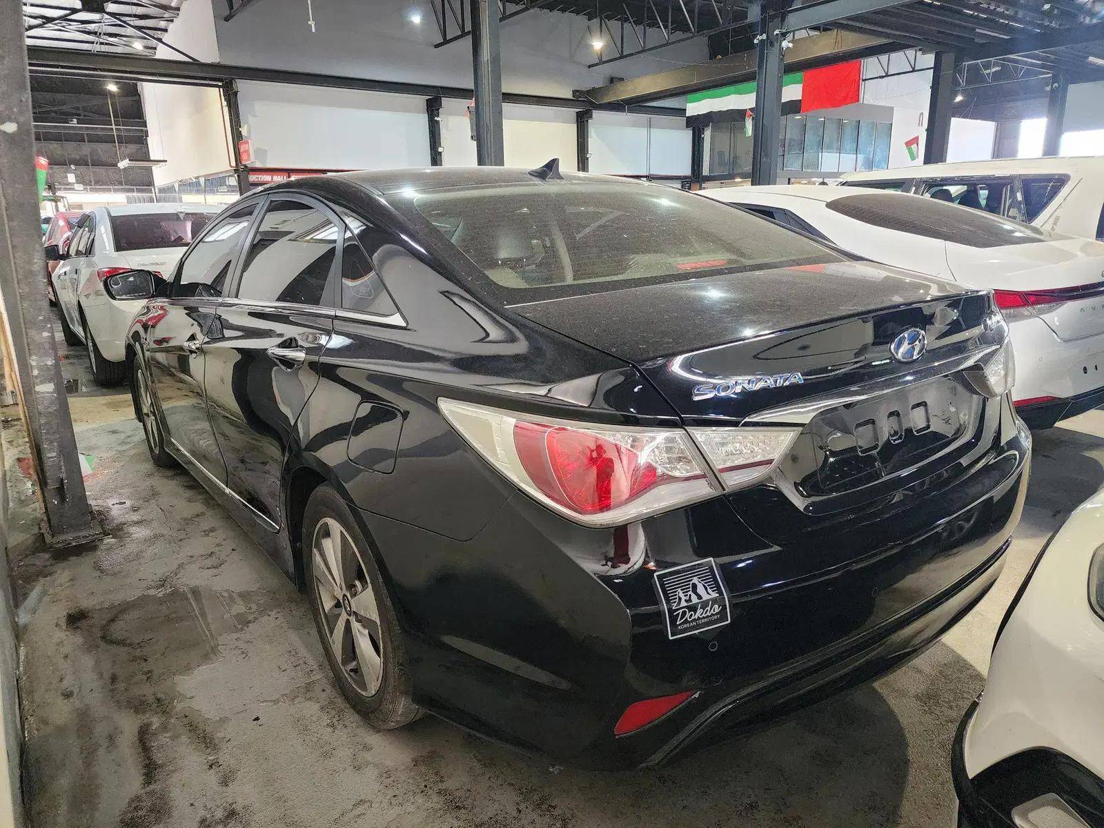 HYUNDAI SONATA 2012 - Marhaba Auction Used Cars - Image 4