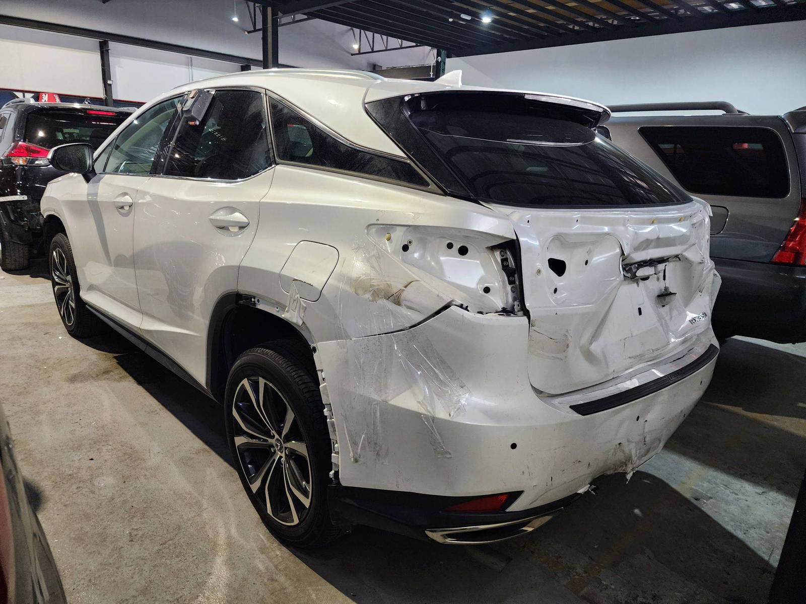 2020 LEXUS RX 350 — 42567 Miles — Lot 65997234 — Souq - Marhaba Auctions Used Cars - Image 4