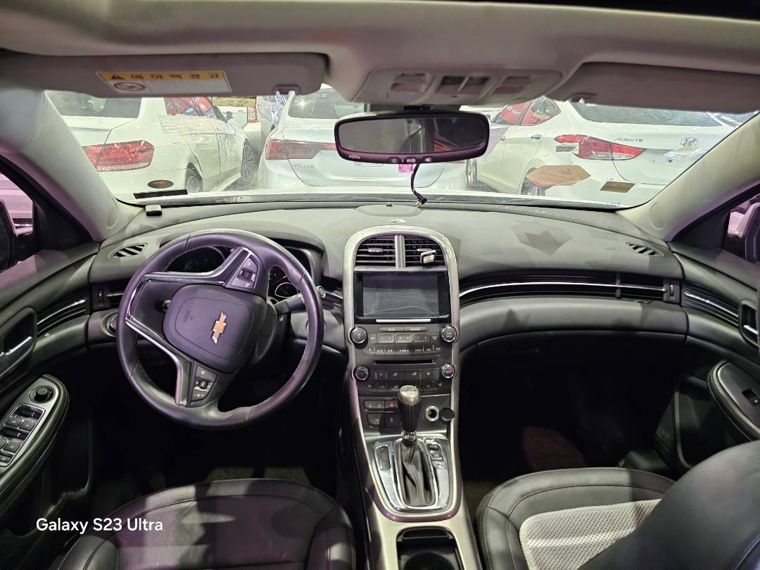 2015 CHEVROLET MALIBU — 70102 KM — Lot 049044 — Main - Marhaba Auctions Used Cars - Image 8