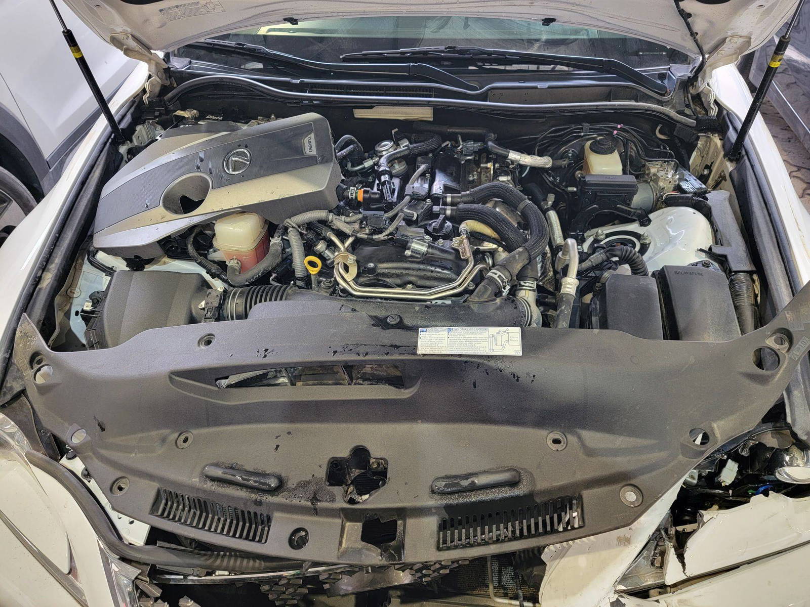 LEXUS IS 200T 2016 - Marhaba Auction Used Cars - Image 12