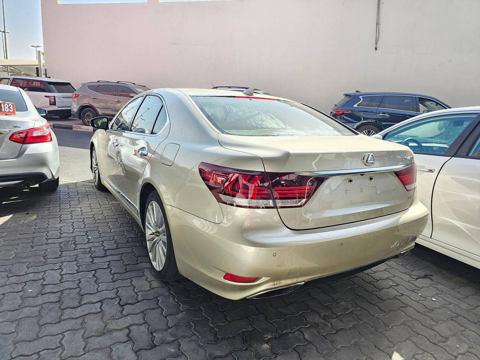2016 LEXUS LS 460 — 122021 Miles — Lot 69065475 — Souq - Marhaba Auctions Used Cars - Image 5