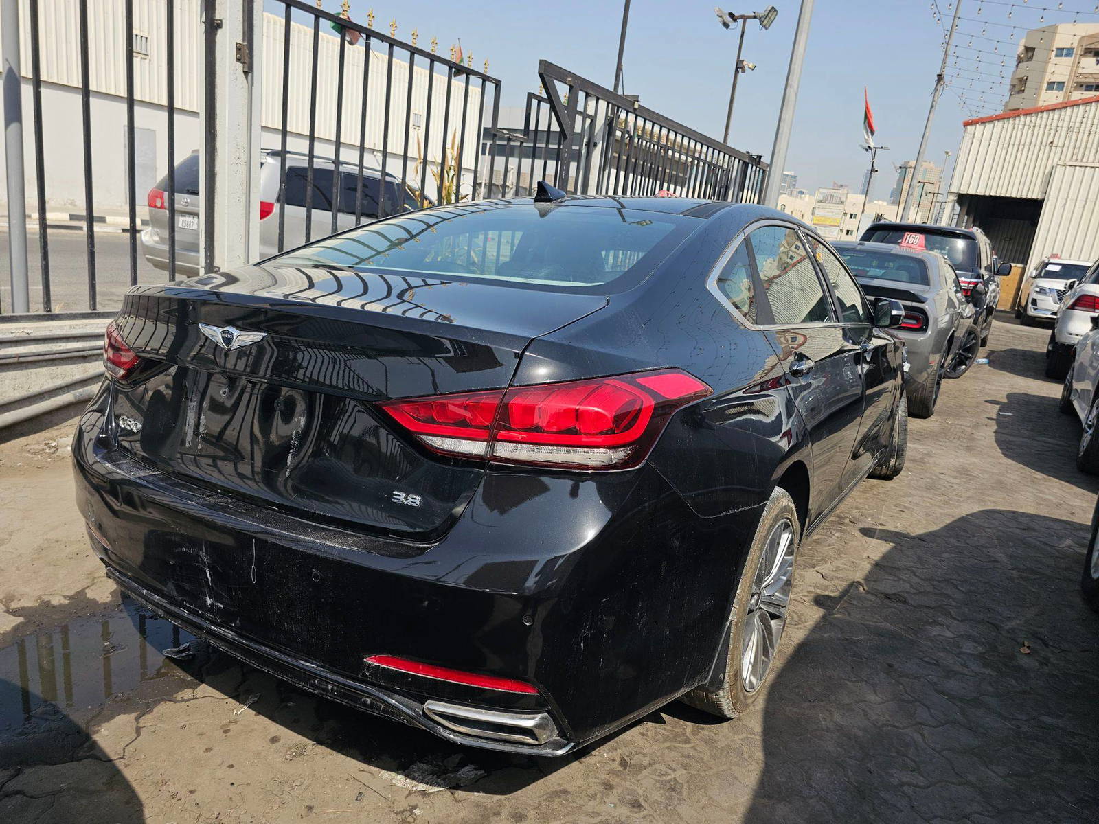 GENESIS G80 2018 view 2