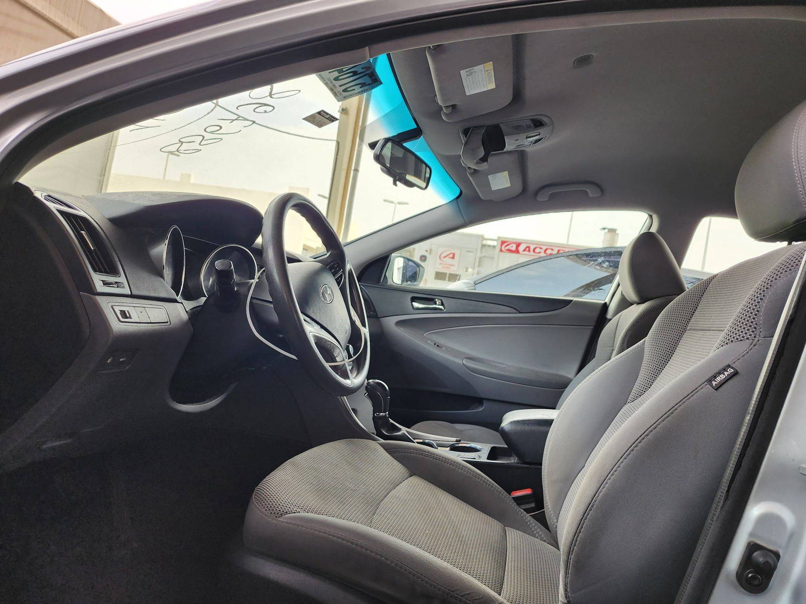 2014 HYUNDAI SONATA — 220358 Miles — Lot 57644214 — Souq - Marhaba Auctions Used Cars - Image 7