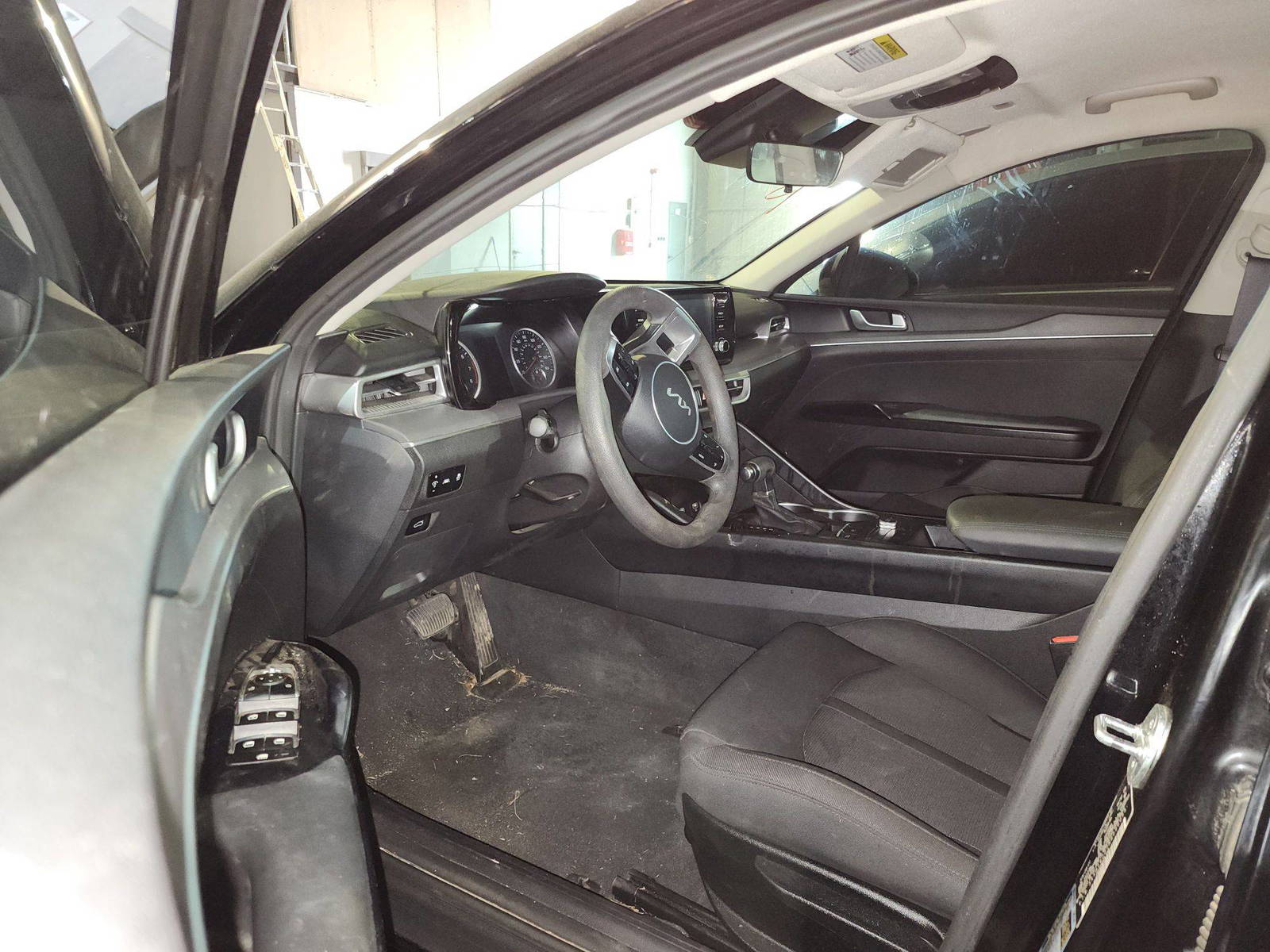 2022 KIA K5 — 72161 Miles — Lot 96055 — Al Quoz - Marhaba Auctions Used Cars - Image 10