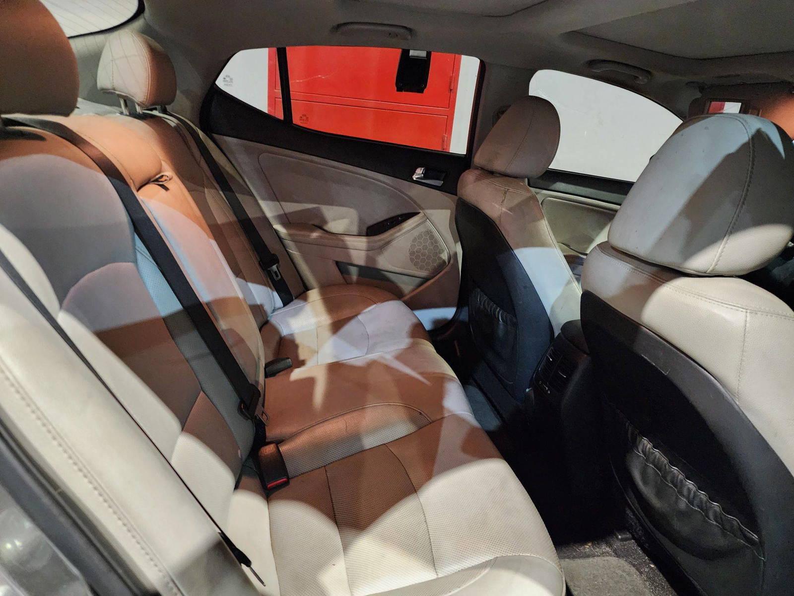 2014 KIA OPTIMA — 203760 Miles — Lot 24175 — Al Quoz - Marhaba Auctions Used Cars - Image 6