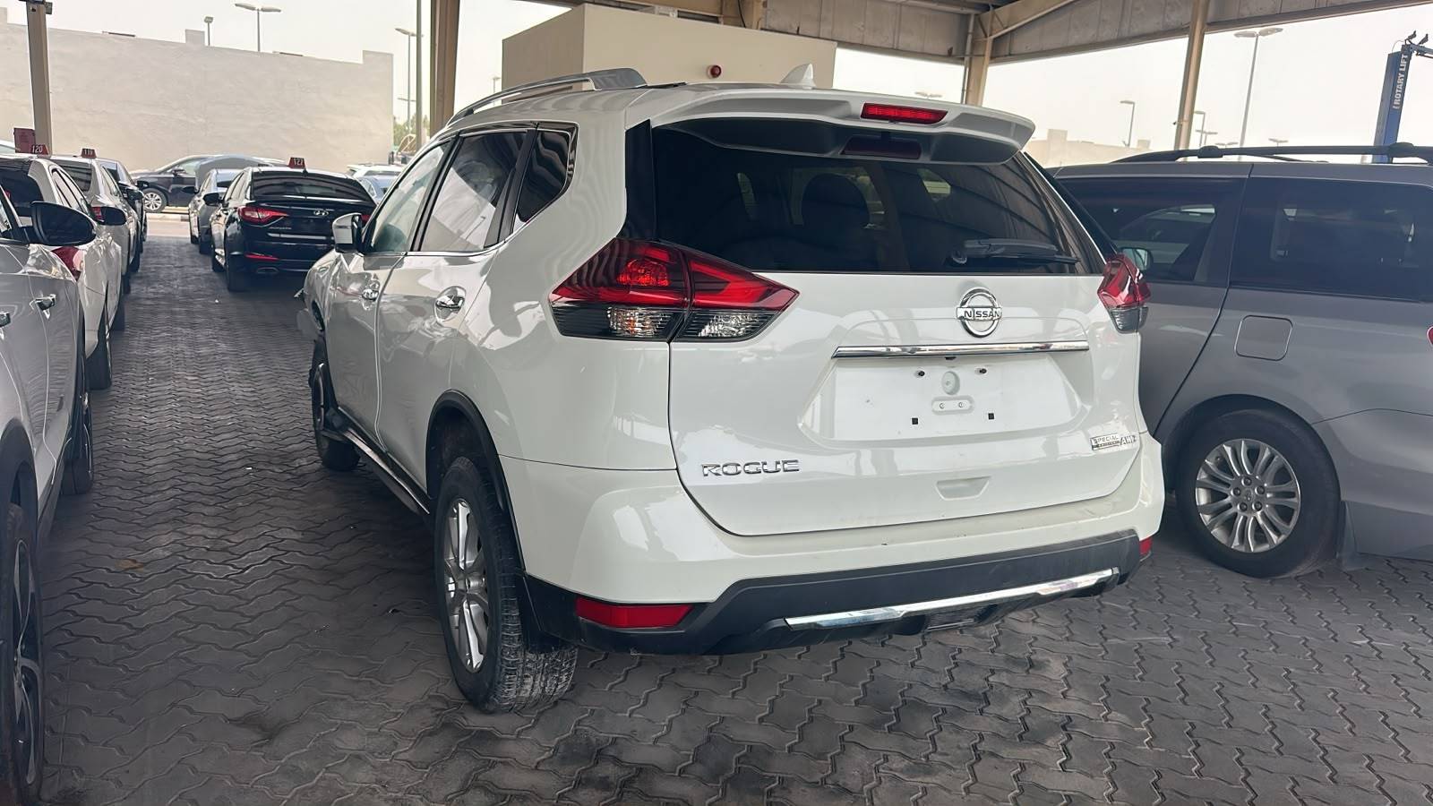 2020 NISSAN ROGUE — 174191 KM — Lot C725587 - Marhaba Auctions Used Cars - Image 4