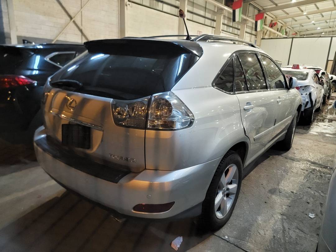 2005 LEXUS RX 330 — 117506 KM — Lot 28599 — Main - Marhaba Auctions Used Cars - Image 4