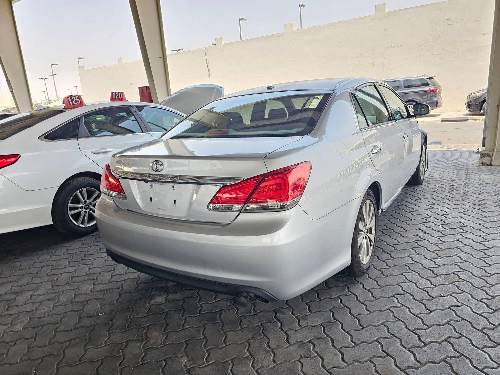 TOYOTA AVALON 2012 - Marhaba Auction Used Cars - Image 3