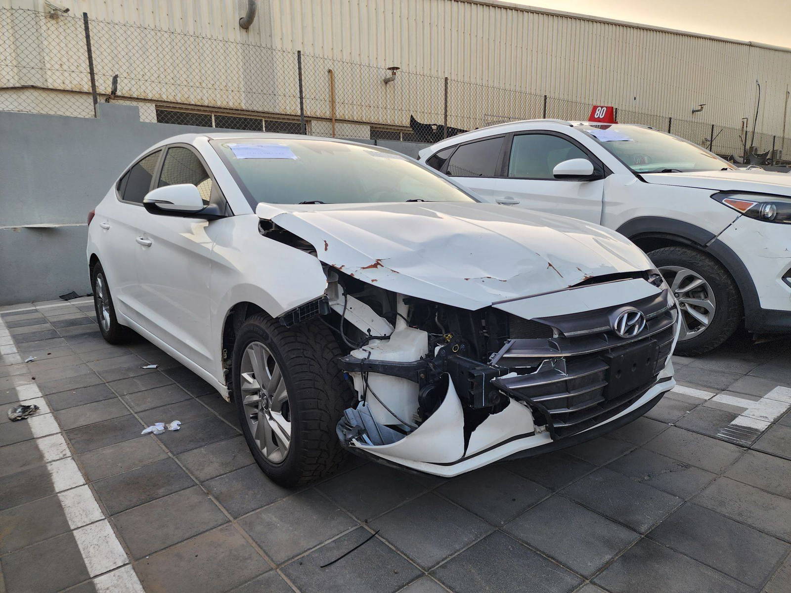 2019 HYUNDAI ELANTRA — 92985 KM — Lot 44724715 — Al Quoz - Marhaba Auctions Used Cars - Image 4