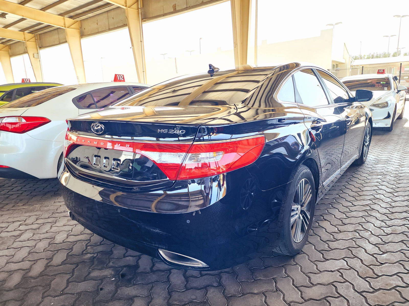 2014 HYUNDAI GRANDEUR — 260649 KM — Lot 387464 — Souq - Marhaba Auctions Used Cars - Image 5