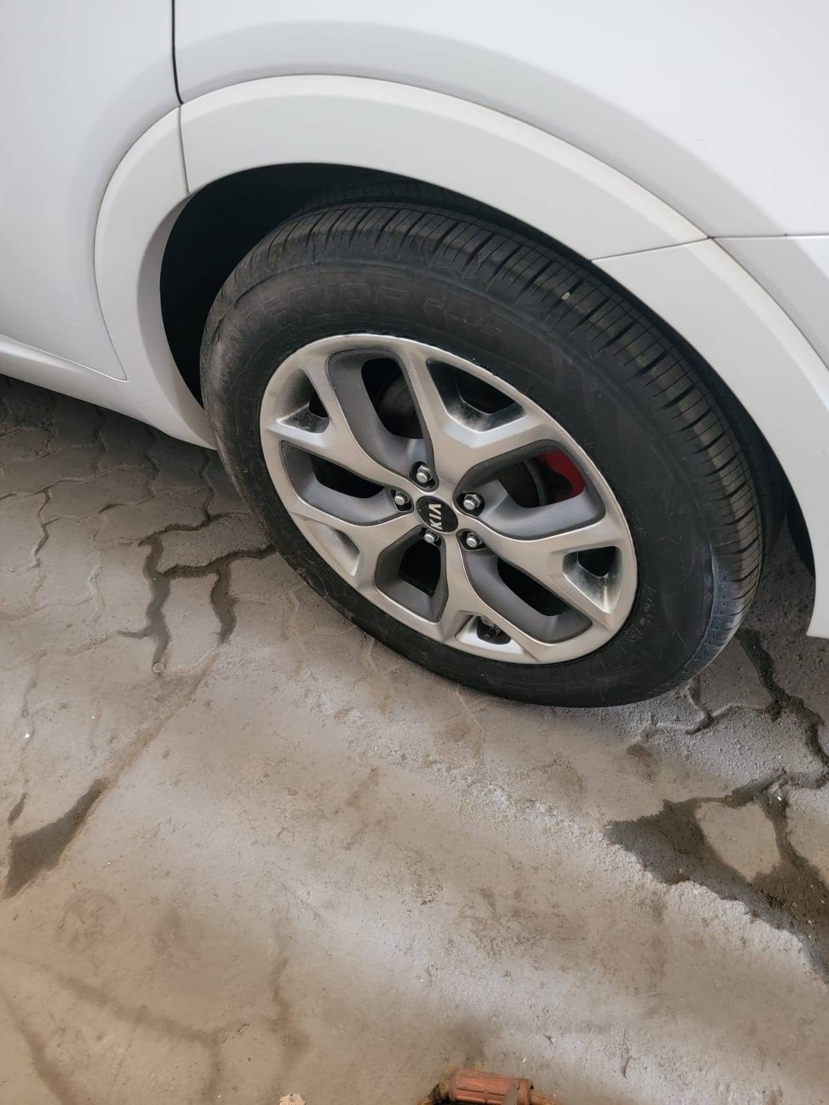 2019 KIA SORENTO — 71391 Miles — Lot 465169 — Souq - Marhaba Auctions Used Cars - Image 5