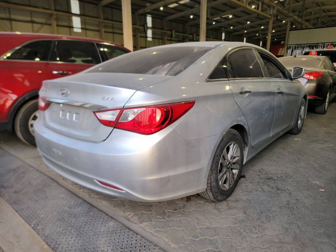 HYUNDAI SONATA 2012 - Marhaba Auction Used Cars - Image 3