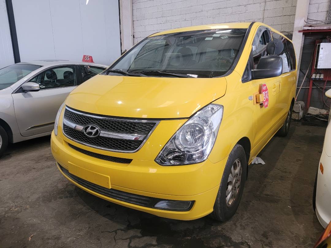 2011 HYUNDAI GRAND STAREX — 116227 KM — Lot JBCU395258 — Main - Marhaba Auctions Used Cars - Image 4