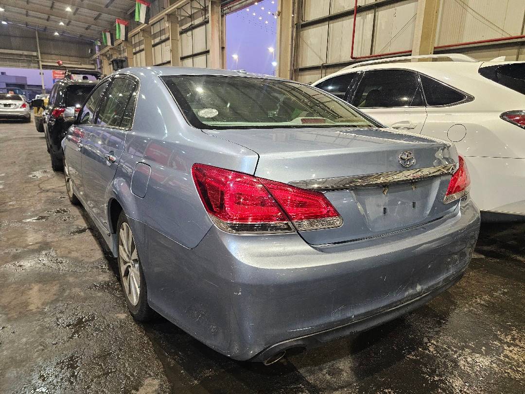 TOYOTA AVALON