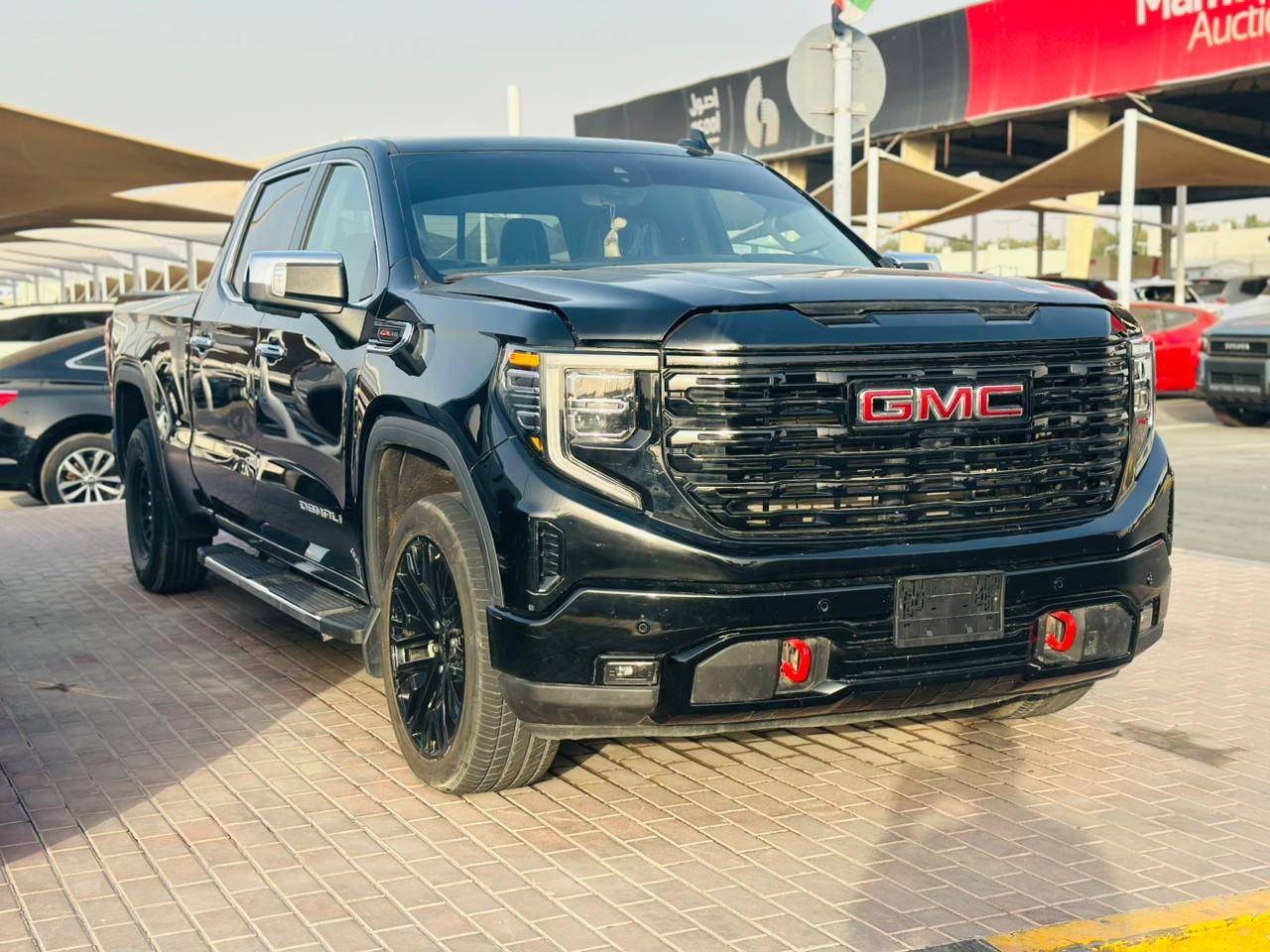 2022 GMC SIERRA — 85381 KM — Lot Z541416 — Souq - Marhaba Auctions Used Cars - Image 5