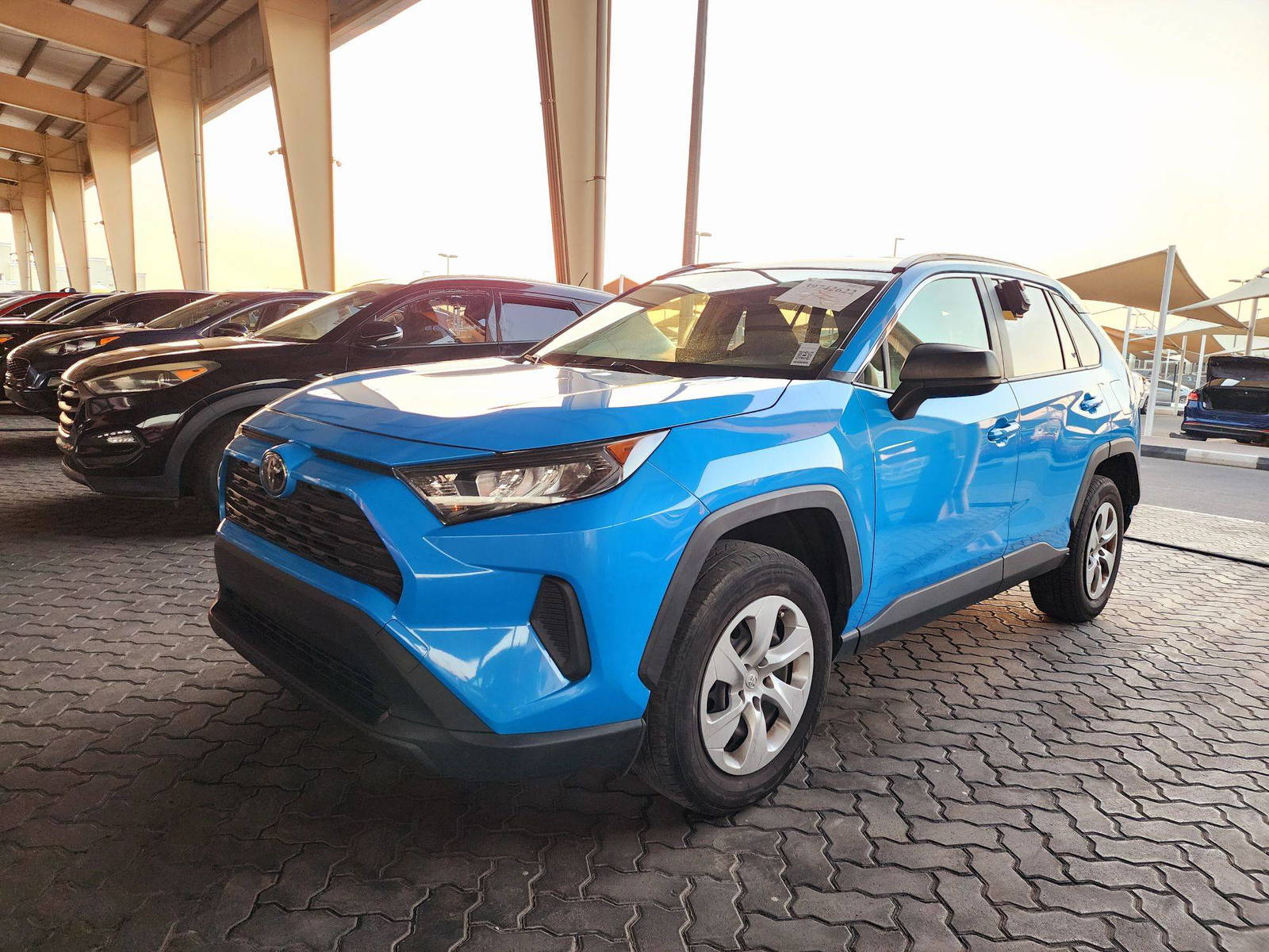 2019 TOYOTA RAV4 — 128369 Miles — Lot 39742622 — Souq - Marhaba Auctions Used Cars - Image 4
