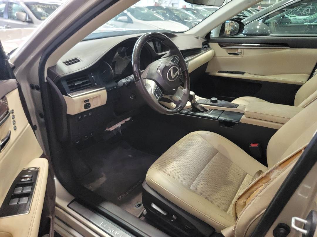 2017 LEXUS ES 350 — 75746 Miles — Lot HU038545 — Main - Marhaba Auctions Used Cars - Image 8