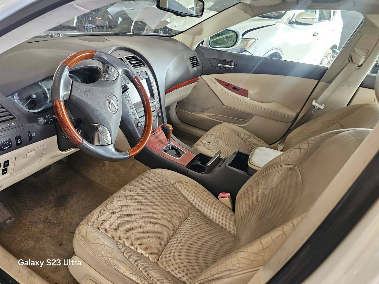 2011 LEXUS ES 350 — 152576 Miles — Lot B2442437 — Main - Marhaba Auctions Used Cars - Image 8