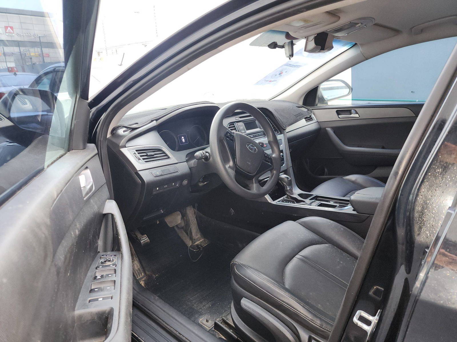 2016 HYUNDAI SONATA — 141281 KM — Lot 192274 — Souq - Marhaba Auctions Used Cars - Image 9