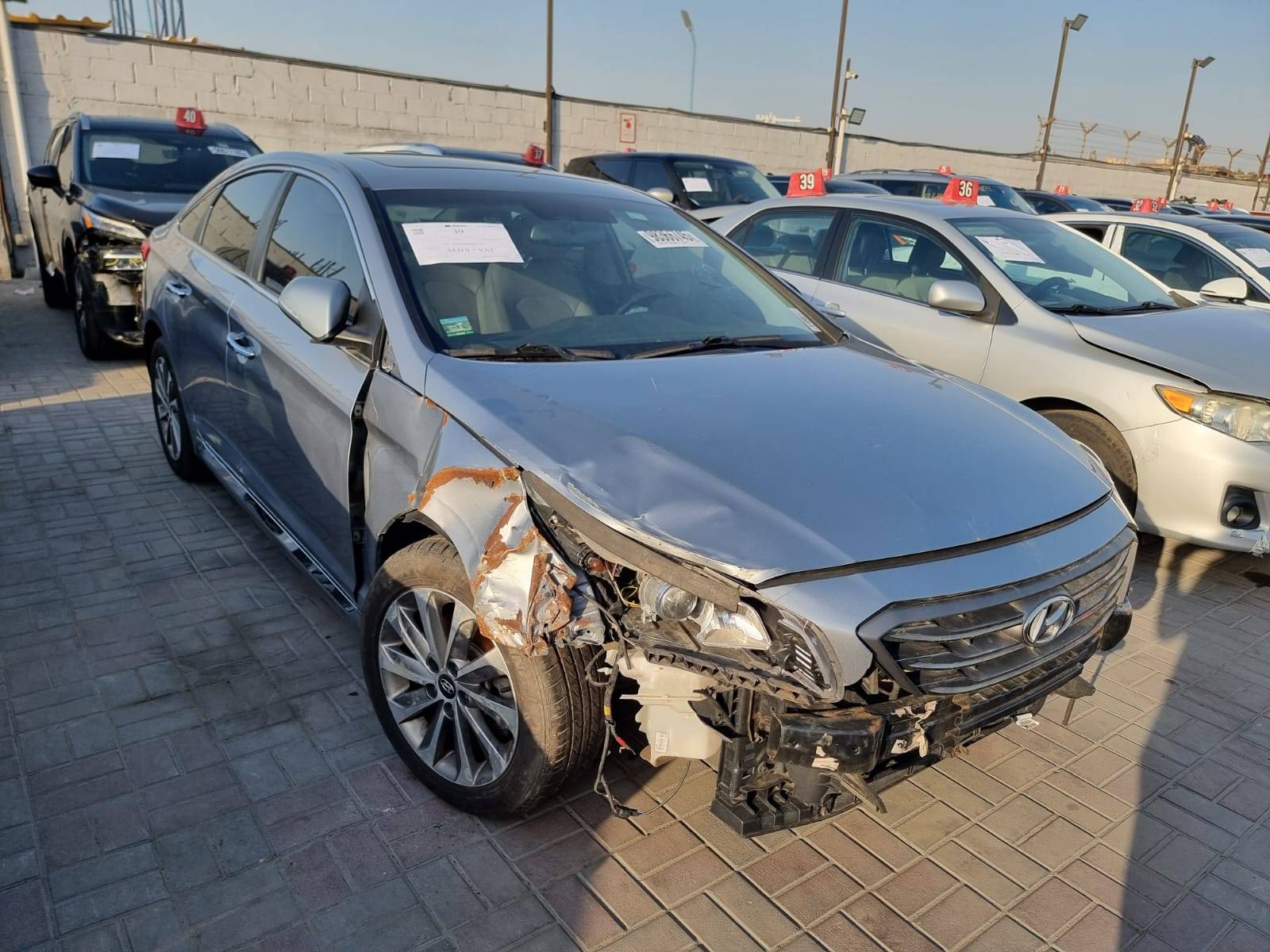 2016 HYUNDAI SONATA SPORT — 118070 Miles — Lot H397753 — Ind. 12 - Marhaba Auctions Used Cars - Image 4