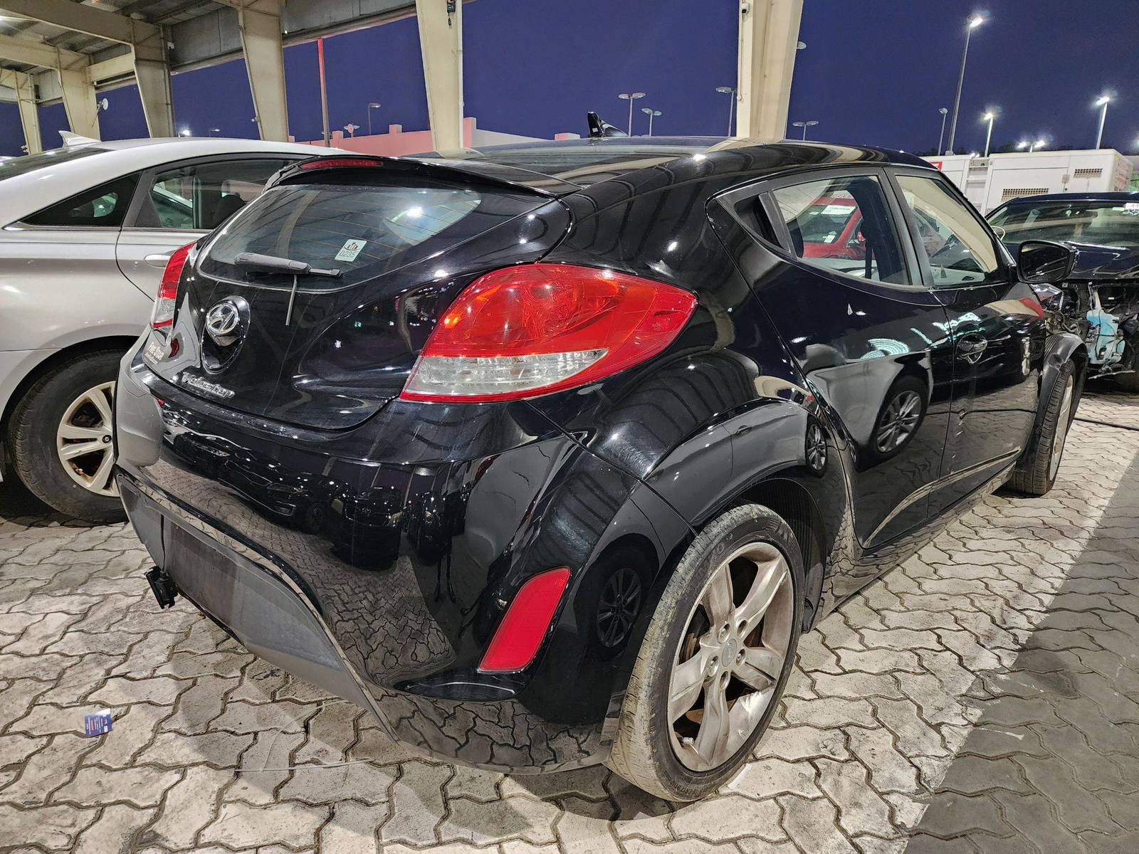 2015 HYUNDAI VELOSTER — 155011 Miles — Lot 44576924 — Souq - Marhaba Auctions Used Cars - Image 3