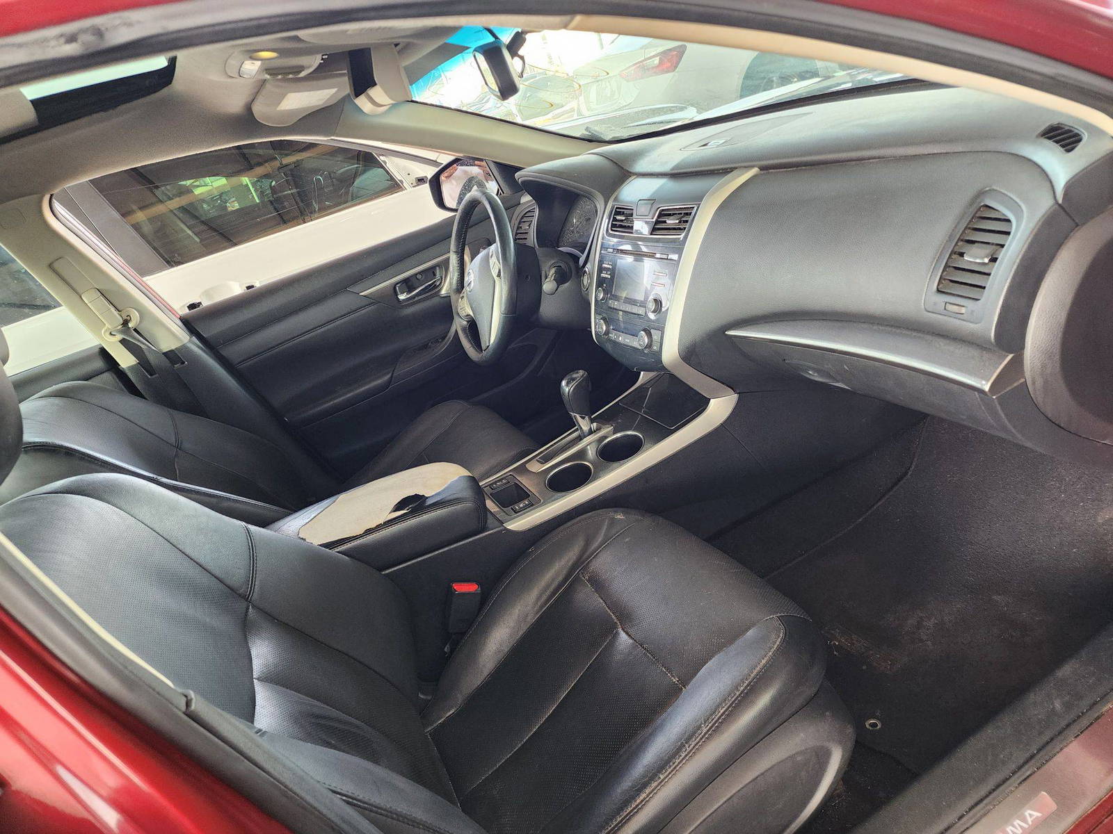 2014 NISSAN ALTIMA — 247701 Miles — Lot 46624564 — Souq - Marhaba Auctions Used Cars - Image 5