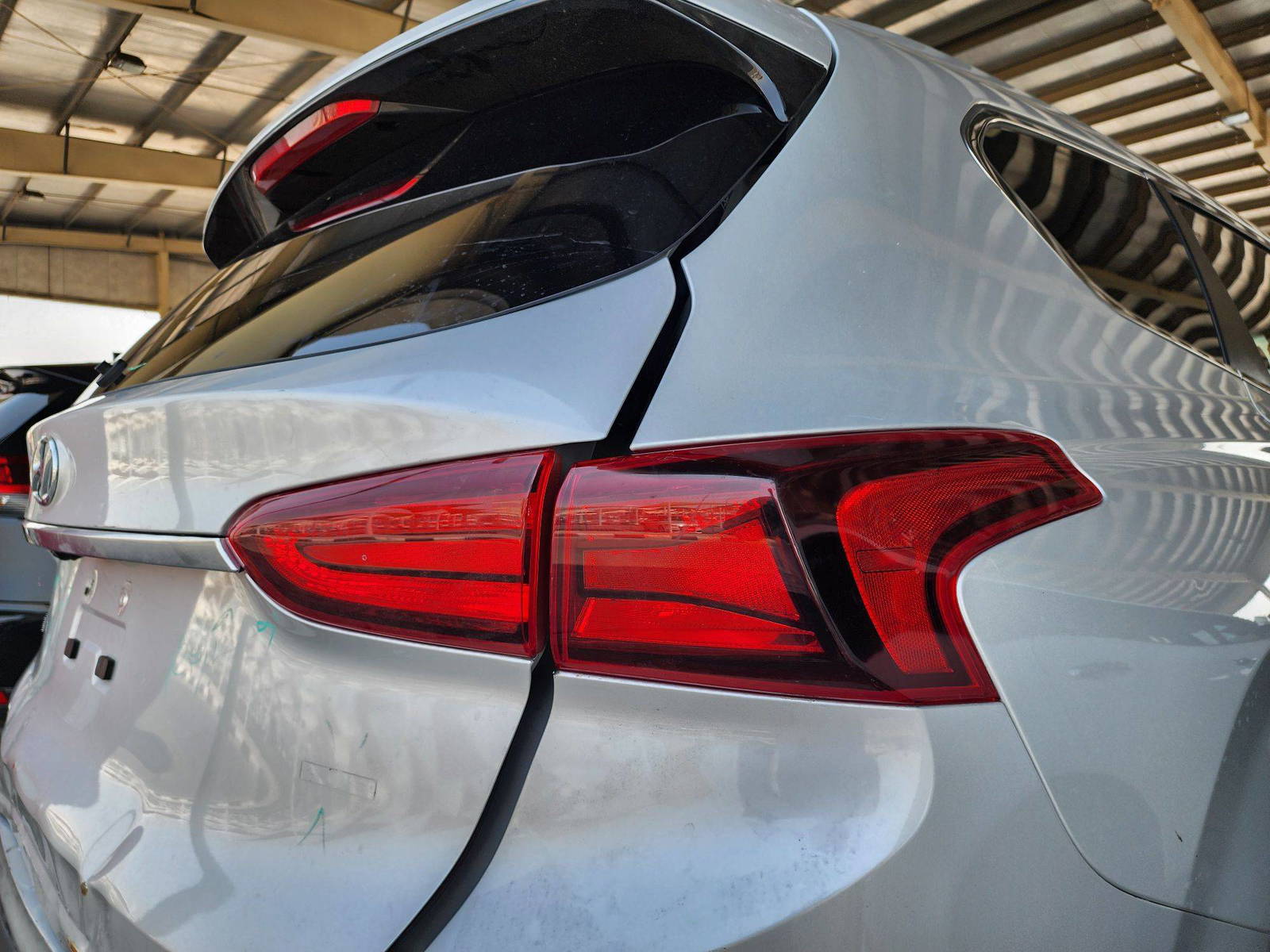 2019 HYUNDAI SANTA FE — 112422 Miles — Lot 98422 — Souq - Marhaba Auctions Used Cars - Image 10