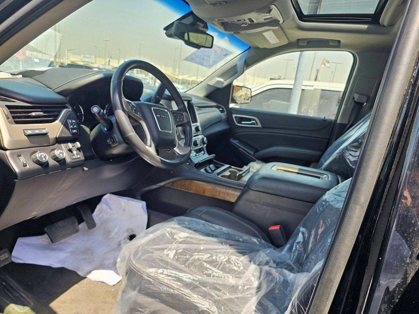 GMC YUKON DENALI 2018 - Marhaba Auction Used Cars - Image 11