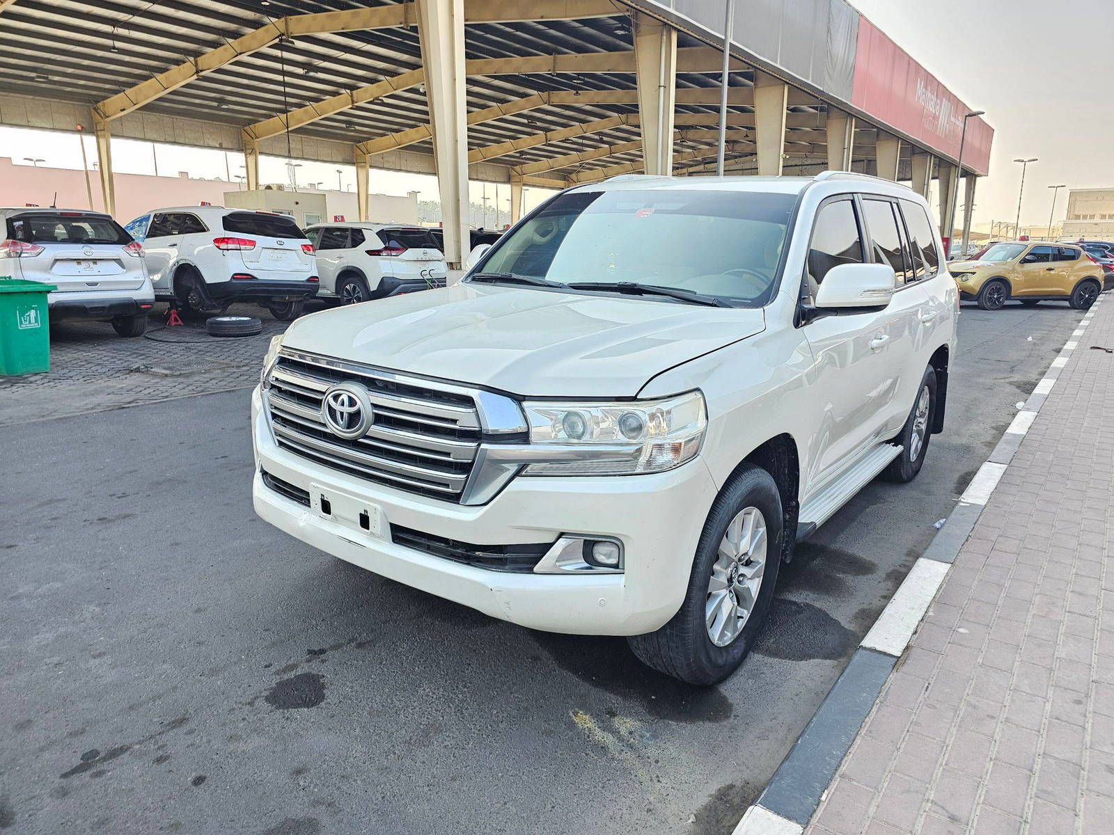 2019 TOYOTA LAND CRUISER — 350807 KM — Lot K5155736 — Souq - Marhaba Auctions Used Cars - Image 4