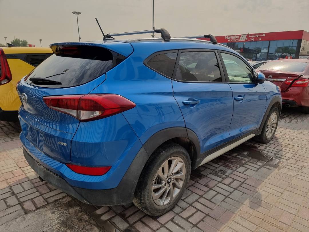 2017 HYUNDAI TUCSON — 184400 Miles — Lot 468575 — Souq - Marhaba Auctions Used Cars - Image 4