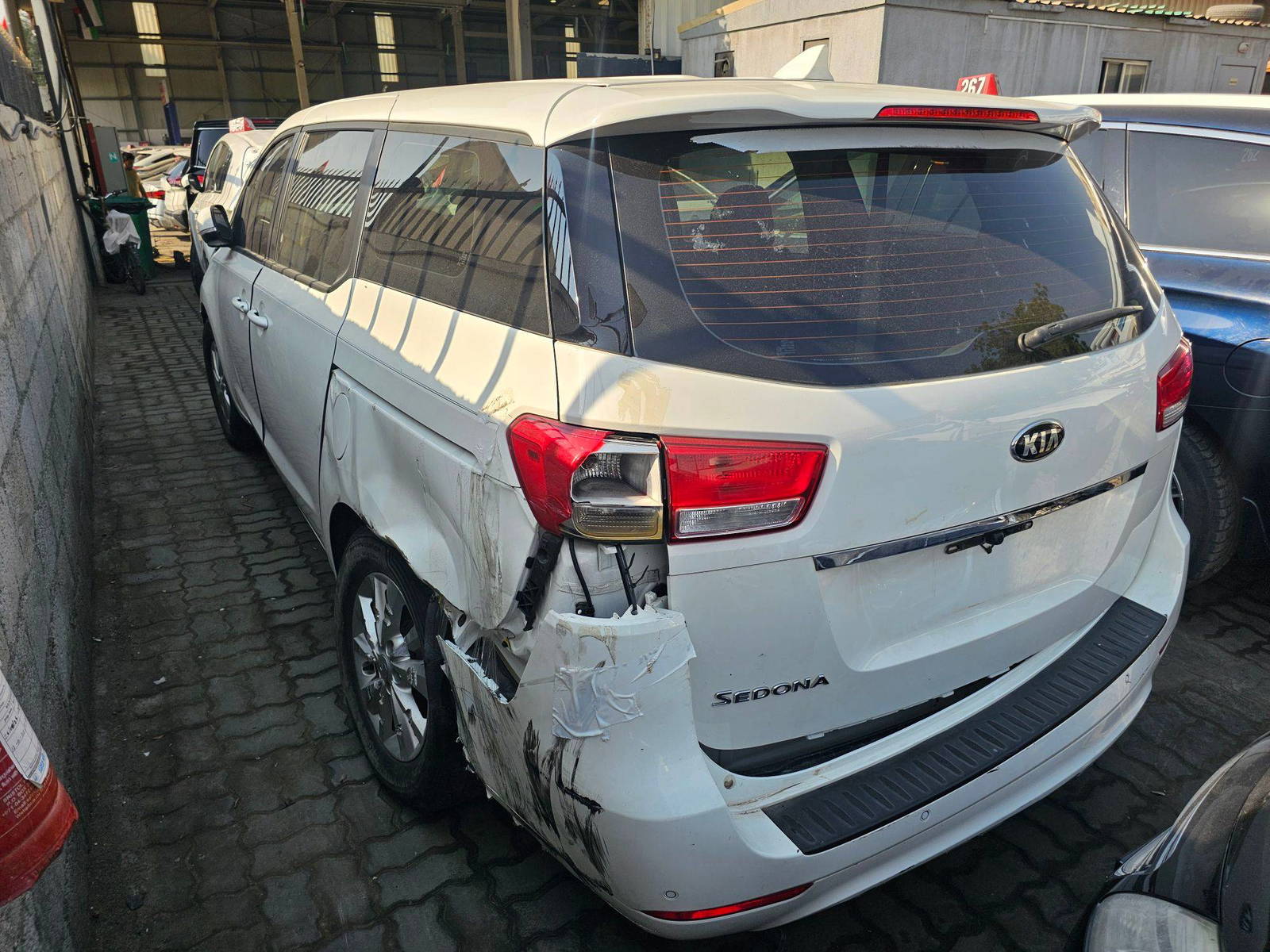 2015 KIA SEDONA — 162378 Miles — Lot F6080059 — Main - Marhaba Auctions Used Cars - Image 6