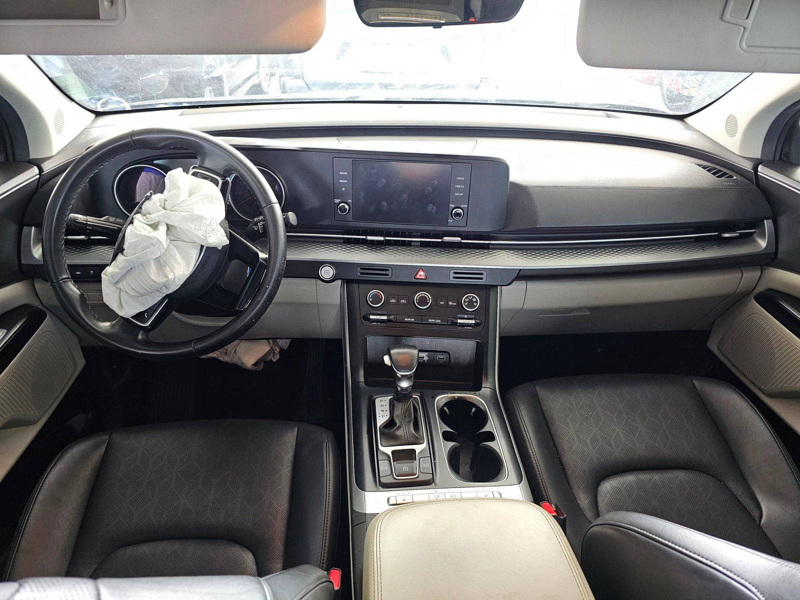 KIA CARNIVAL LX 2022 - Marhaba Auction Used Cars - Image 7