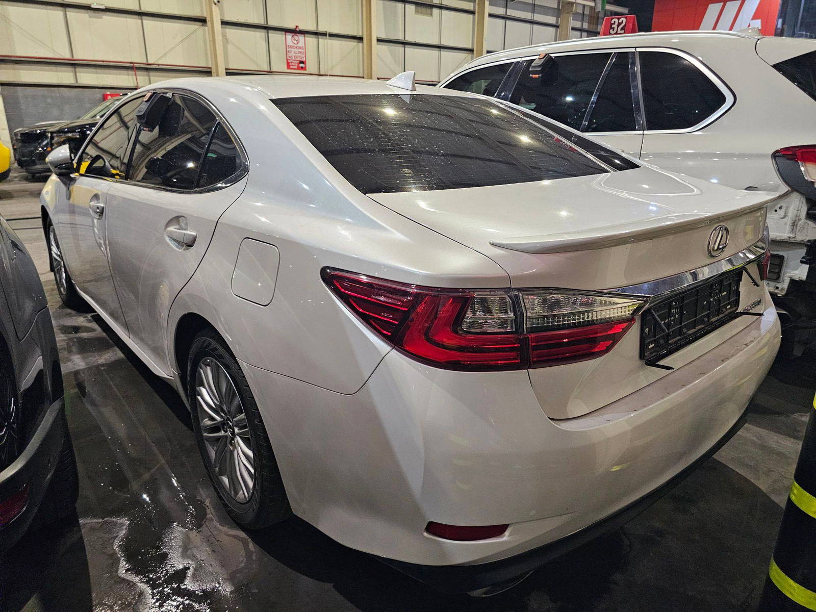 LEXUS ES 300 2018 - Marhaba Auction Used Cars - Image 4