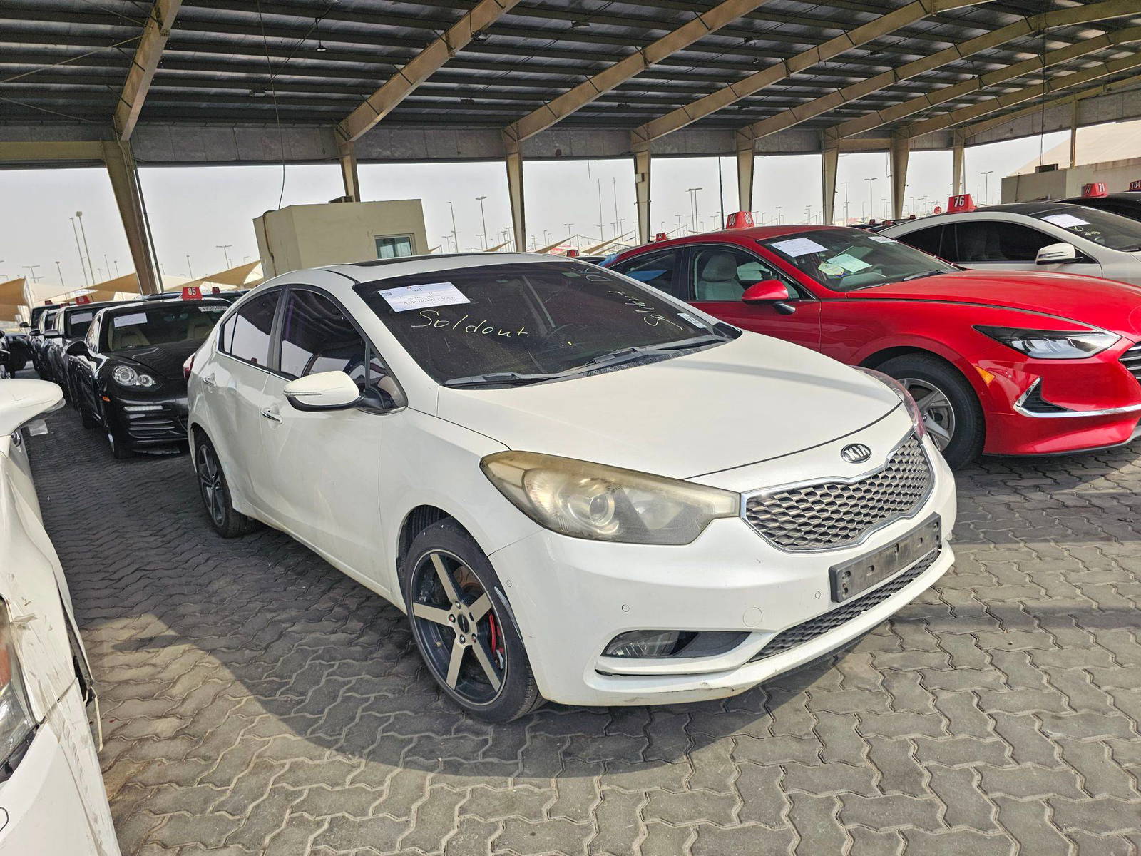 2013 KIA K3 — 197222 KM — Lot 119861 — Souq - Marhaba Auctions Used Cars - Image 4
