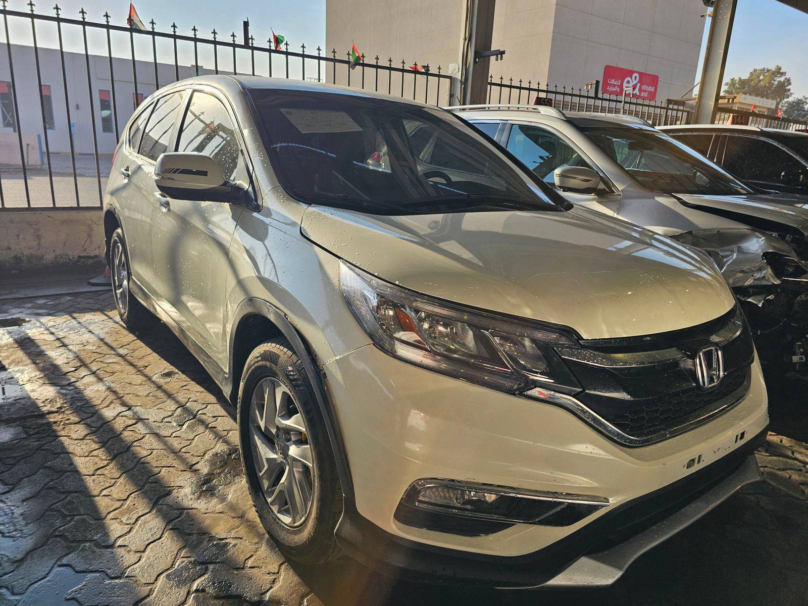 2015 HONDA CR-V — 208268 KM — Lot FL700553 — Main - Marhaba Auctions Used Cars - Image 4