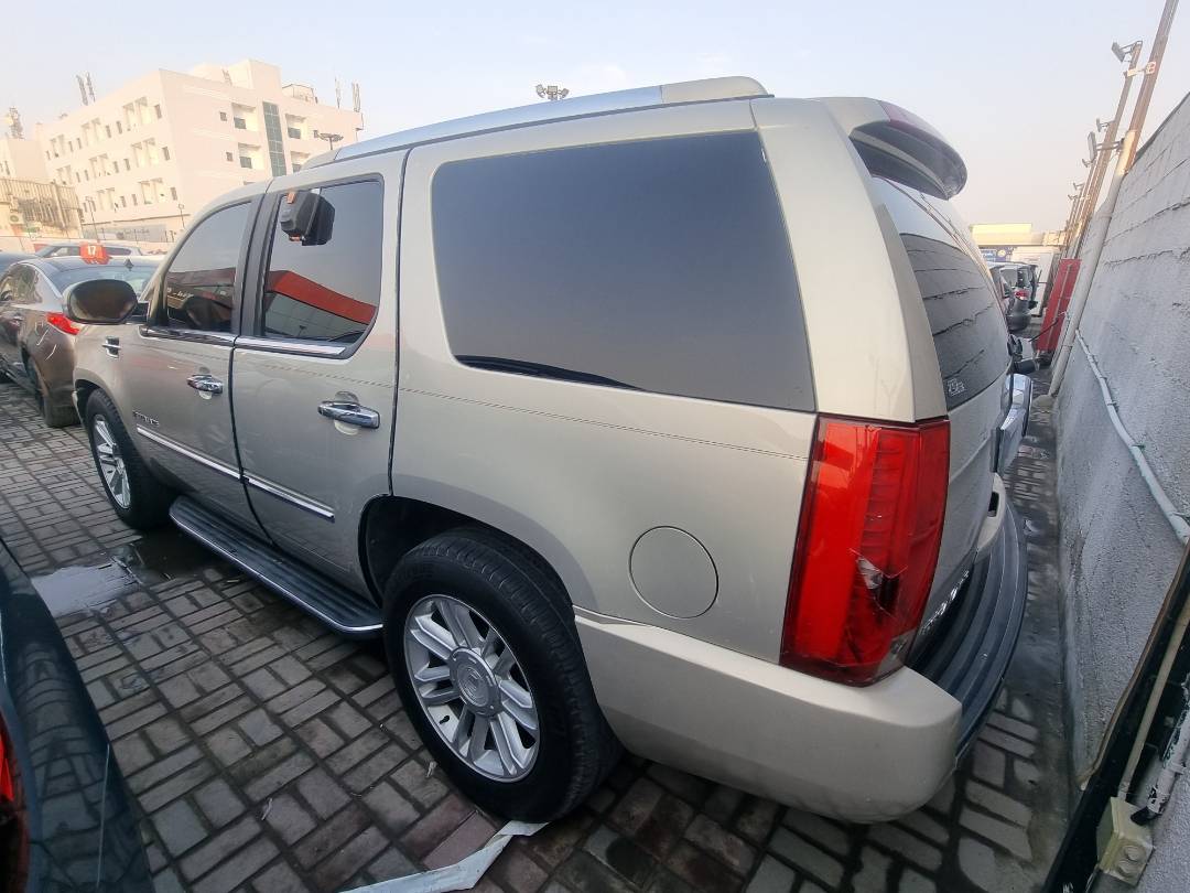 2007 CADILLAC ESCALADE — 244080 Miles — Lot 152562 — Ind. 12 - Marhaba Auctions Used Cars - Image 5