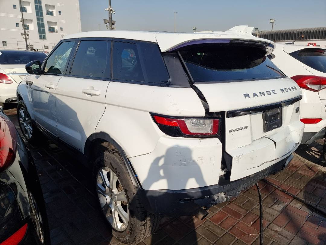 2017 LAND ROVER RANGE ROVER EVOQUE SE — 95919 Miles — Lot 12548787 — Ind. 12 - Marhaba Auctions Used Cars - Image 4