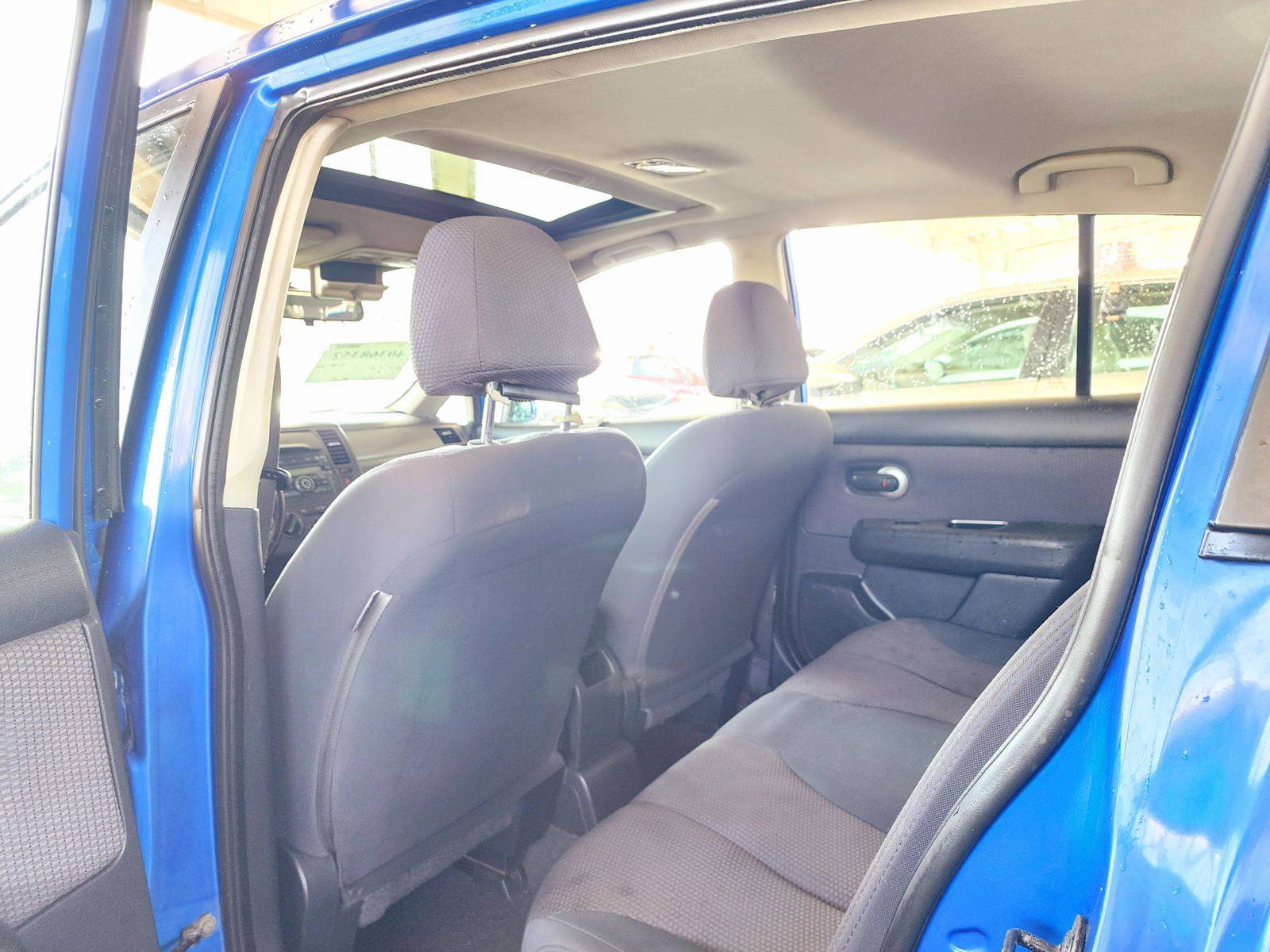 2008 NISSAN VERSA — 156200 Miles — Lot 40368352 — Souq - Marhaba Auctions Used Cars - Image 6