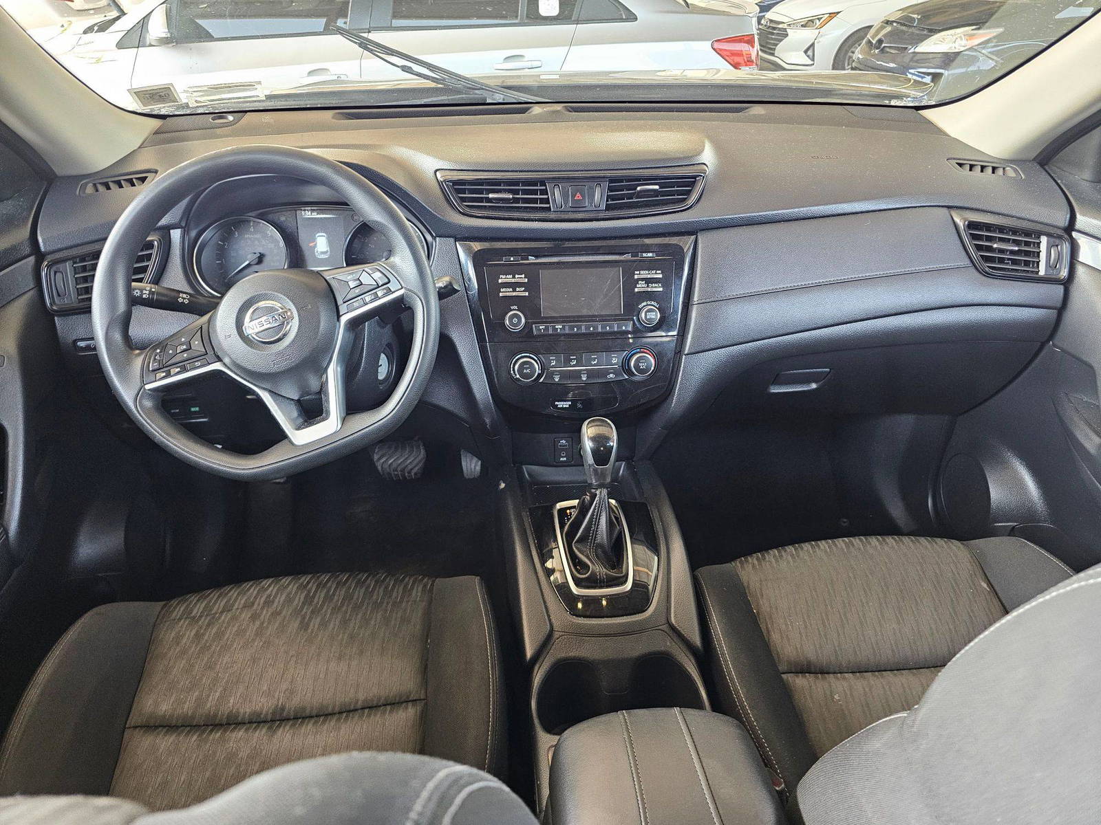 2017 NISSAN ROGUE — 137018 Miles — Lot V7HP513665 — Souq - Marhaba Auctions Used Cars - Image 8