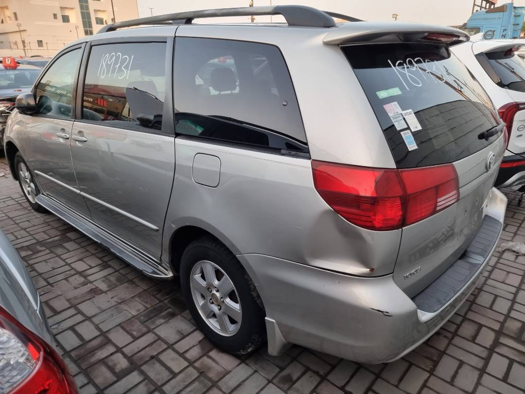2004 TOYOTA SIENNA — 246799 Miles — Lot 215478 — Ind. 12 - Marhaba Auctions Used Cars - Image 5