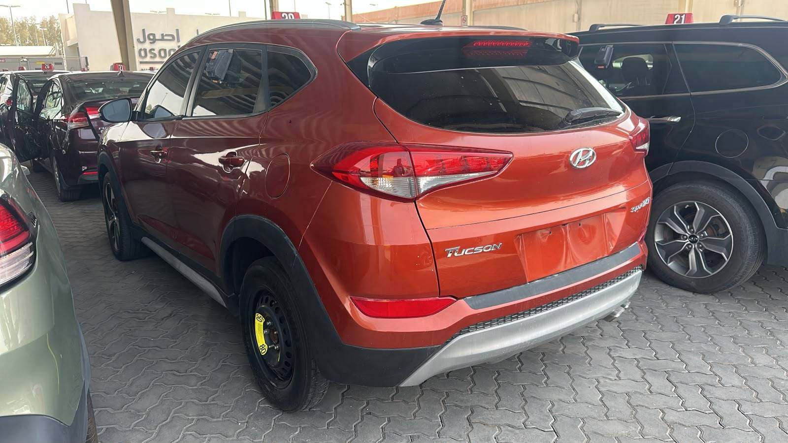 2017 HYUNDAI TUCSON — 118249 Miles — Lot 7HU429150 — Souq - Marhaba Auctions Used Cars - Image 4
